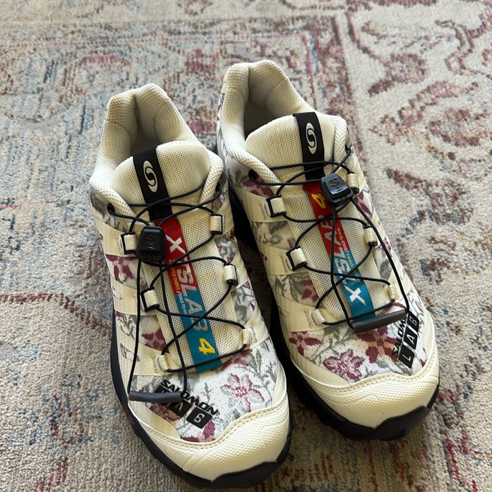 Brand new special edition  SALOMON XT-4 OG NEEDLEPOINT sneakers